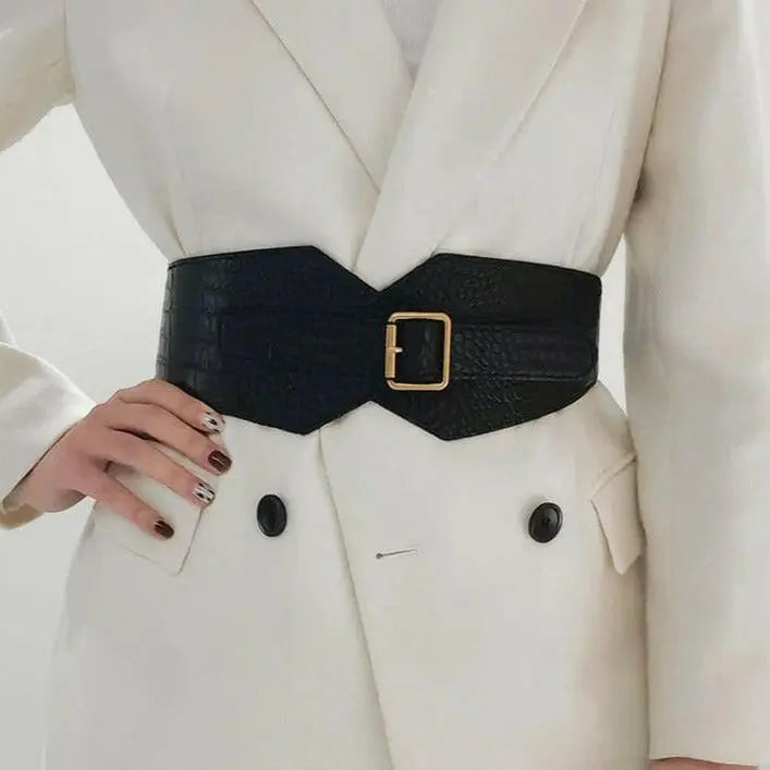 Retro Women Black Belt