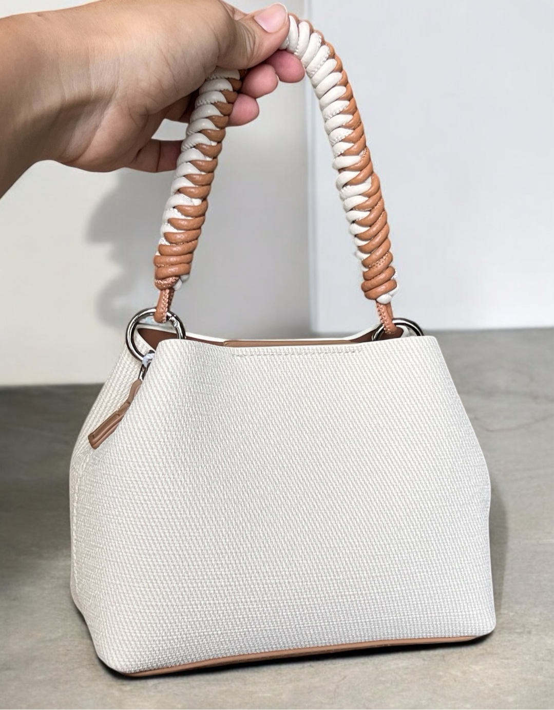 Borabora Cream Bag.